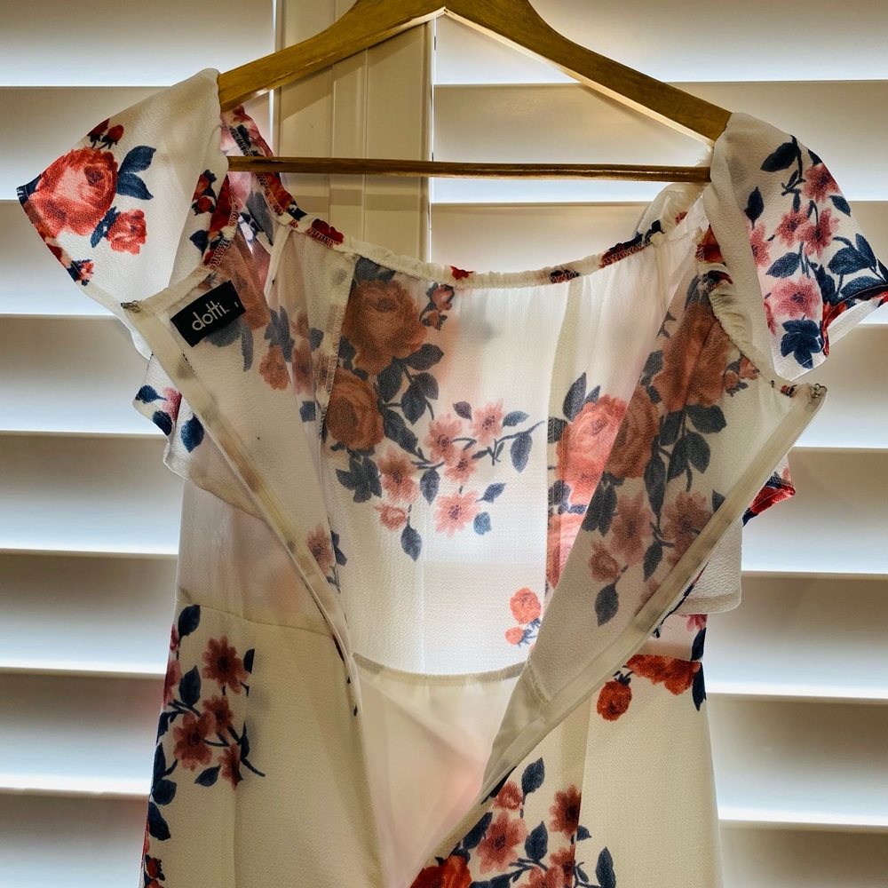 SOLD Dotti Size 8 Floral Off Shoulder Ruffle Dress Lined w/ Split - Picture 9 of 10